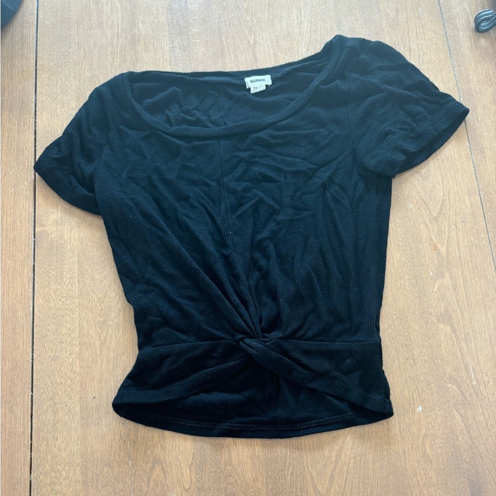 Knot tee garage